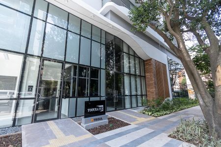 Apartamento à venda com 79m², 2 quartos e 1 vaga Apartamento à venda com 79m², 2 quartos e 1 vagaFachada