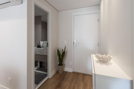 Apartamento à venda com 79m², 2 quartos e 1 vaga Apartamento à venda com 79m², 2 quartos e 1 vagaEntrada