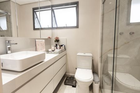 Apartamento à venda com 79m², 2 quartos e 1 vaga Apartamento à venda com 79m², 2 quartos e 1 vagaBanheiro da Suíte 1