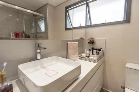 Apartamento à venda com 79m², 2 quartos e 1 vaga Apartamento à venda com 79m², 2 quartos e 1 vagaBanheiro da Suíte 1