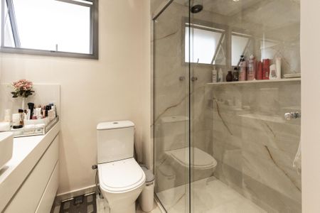 Apartamento à venda com 79m², 2 quartos e 1 vaga Apartamento à venda com 79m², 2 quartos e 1 vagaBanheiro da Suíte 1