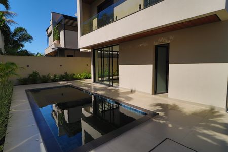 Casa de condomínio para alugar com 370m², 6 quartos e 4 vagasPiscina