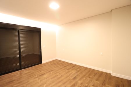 Casa de condomínio para alugar com 370m², 6 quartos e 4 vagasSuíte 1