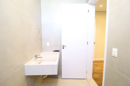 Casa de condomínio para alugar com 370m², 6 quartos e 4 vagasBanheiro Suíte 4