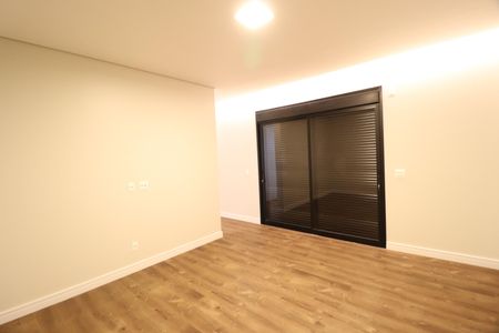 Casa de condomínio para alugar com 370m², 6 quartos e 4 vagasSuíte 1