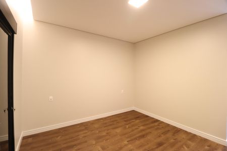 Casa de condomínio para alugar com 370m², 6 quartos e 4 vagas Suíte 2