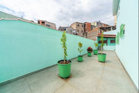 Casa para alugar com 240m², 4 quartos e 5 vagasQuintal lateral