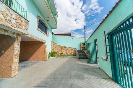 Casa para alugar com 240m², 4 quartos e 5 vagasQuintal e Garagem