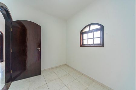 Casa para alugar com 240m², 4 quartos e 5 vagasQuarto 3