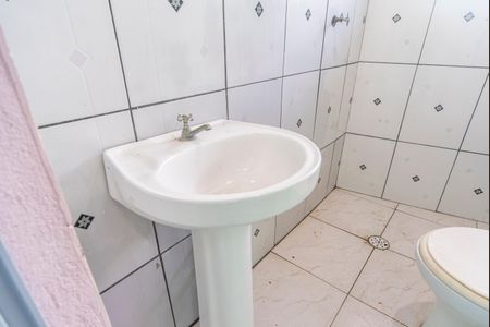 Casa para alugar com 240m², 4 quartos e 5 vagasBanheiro da Área gourmet