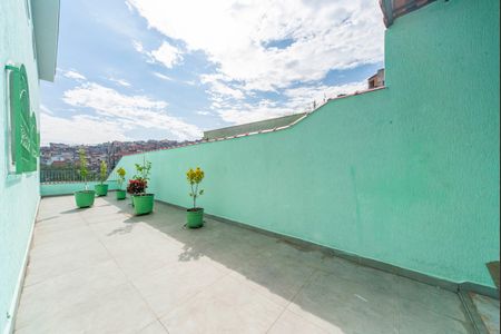 Casa para alugar com 240m², 4 quartos e 5 vagasQuintal lateral