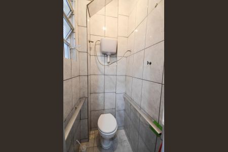 Apartamento à venda com 65m², 2 quartos e sem vaga Apartamento à venda com 65m², 2 quartos e sem vagaBanheiro de serviço