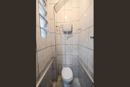 Apartamento à venda com 65m², 2 quartos e sem vaga Apartamento à venda com 65m², 2 quartos e sem vagaBanheiro de serviço