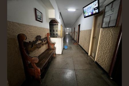 Apartamento à venda com 65m², 2 quartos e sem vaga Apartamento à venda com 65m², 2 quartos e sem vagaHall