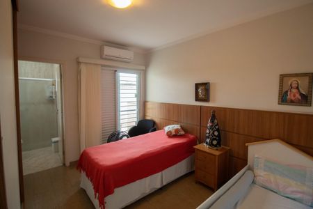 Casa à venda com 148m², 3 quartos e 4 vagas Casa à venda com 148m², 3 quartos e 4 vagasSuíte 1