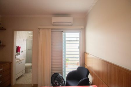 Casa à venda com 148m², 3 quartos e 4 vagas Casa à venda com 148m², 3 quartos e 4 vagasSuíte 1