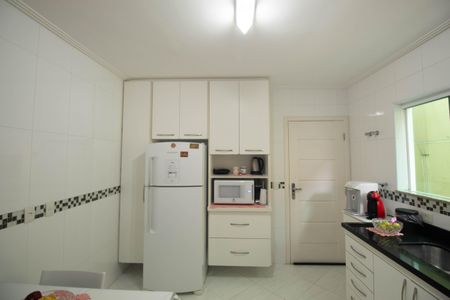 Casa à venda com 148m², 3 quartos e 4 vagas Casa à venda com 148m², 3 quartos e 4 vagasCozinha