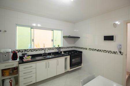 Casa à venda com 148m², 3 quartos e 4 vagas Casa à venda com 148m², 3 quartos e 4 vagasCozinha