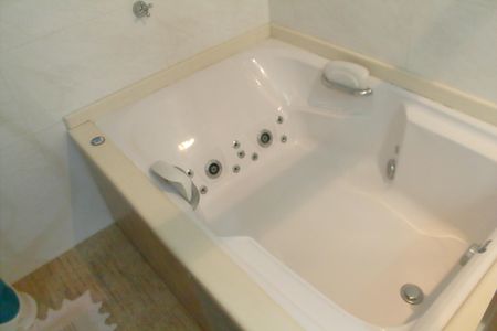 Casa à venda com 200m², 3 quartos e 2 vagasBanheiro/Suíte 2