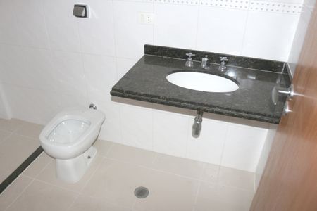 Apartamento à venda com 168m², 3 quartos e 5 vagasBanheiro da Suíte 2