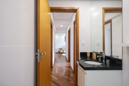Apartamento à venda com 84m², 3 quartos e 2 vagasBanheiro Social