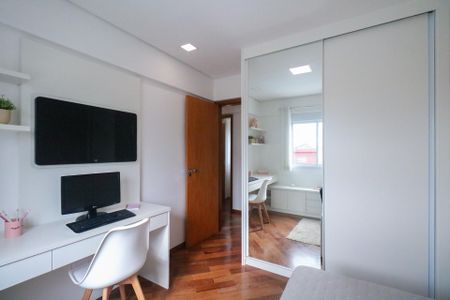 Apartamento à venda com 84m², 3 quartos e 2 vagasQuarto 2