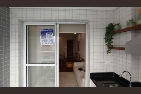 Apartamento à venda com 84m², 3 quartos e 2 vagasFachada+Placa