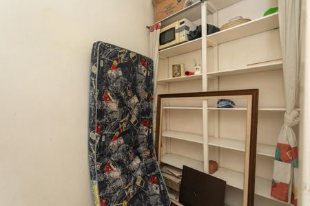 Apartamento à venda com 94m², 2 quartos e sem vagaQuarto auxiliar