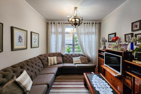 Casa à venda com 182m², 3 quartos e 2 vagasSala