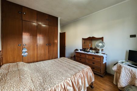 Casa à venda com 182m², 3 quartos e 2 vagasSuíte