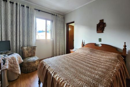 Casa à venda com 182m², 3 quartos e 2 vagasSuíte