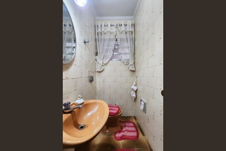 Casa à venda com 182m², 3 quartos e 2 vagasLavabo