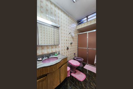 Casa à venda com 182m², 3 quartos e 2 vagasBanheiro da Suíte