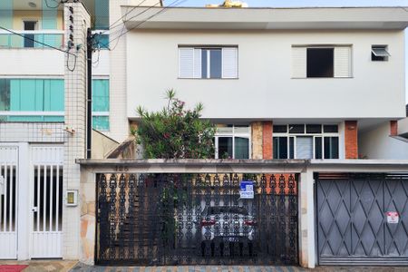 Casa à venda com 182m², 3 quartos e 2 vagasFachada e placa