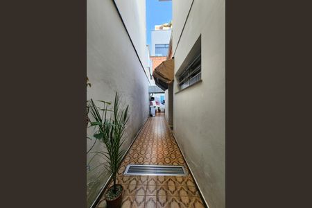 Casa à venda com 182m², 3 quartos e 2 vagasCorredor