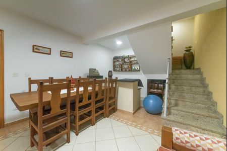 Casa à venda com 300m², 4 quartos e 4 vagasSalão de Festas