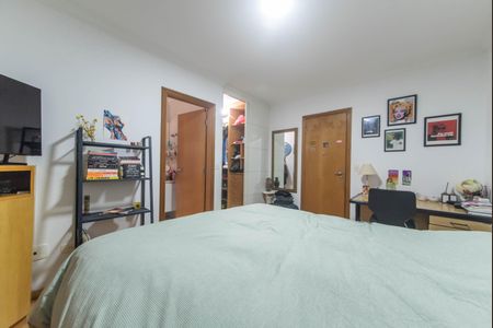 Casa à venda com 300m², 4 quartos e 4 vagasSuíte 2