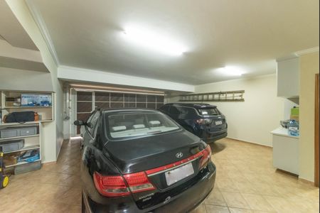 Casa à venda com 300m², 4 quartos e 4 vagasGaragem