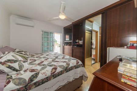 Casa à venda com 300m², 4 quartos e 4 vagasSuíte 1