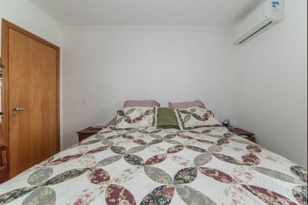 Casa à venda com 300m², 4 quartos e 4 vagasSuíte 1