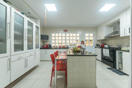 Casa à venda com 300m², 4 quartos e 4 vagasCozinha