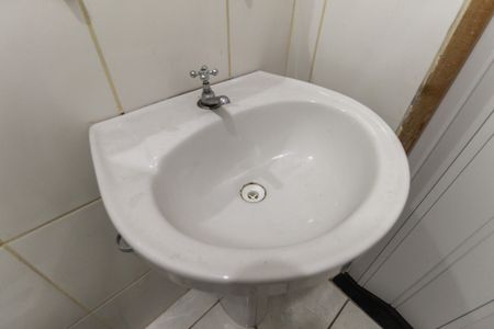 Casa à venda com 94m², 2 quartos e 1 vaga Casa à venda com 94m², 2 quartos e 1 vagaBanheiro