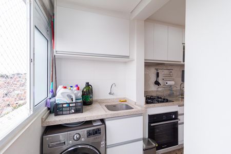 Apartamento à venda com 58m², 2 quartos e 1 vagaCozinha e área de serviço