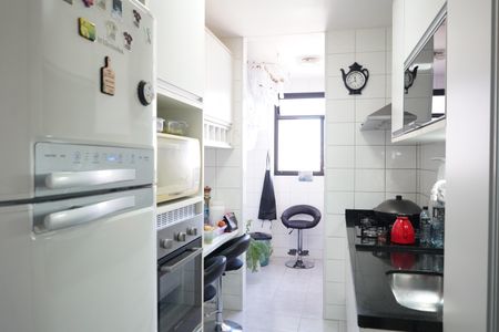 Apartamento à venda com 81m², 3 quartos e 2 vagasCozinha