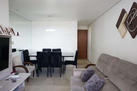 Apartamento à venda com 81m², 3 quartos e 2 vagasSala