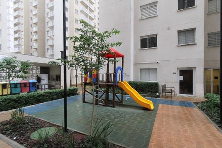 Apartamento para alugar com 33m², 2 quartos e sem vagaÁrea comum - Playground