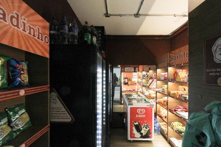 Apartamento para alugar com 33m², 2 quartos e sem vagamercado