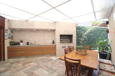 Casa à venda com 460m², 4 quartos e 4 vagasÁrea Externa