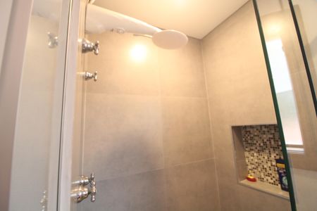 Casa à venda com 460m², 4 quartos e 4 vagasBanheiro da Suíte 2