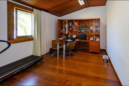 Casa à venda com 444m², 5 quartos e 3 vagasSuíte 1